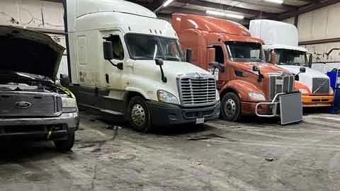 St. Louis MO Heavy Truck Repair)